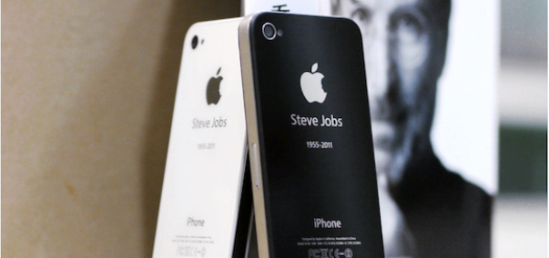 Gedenken an Steve: Backcover für iPhone 4 und 4S